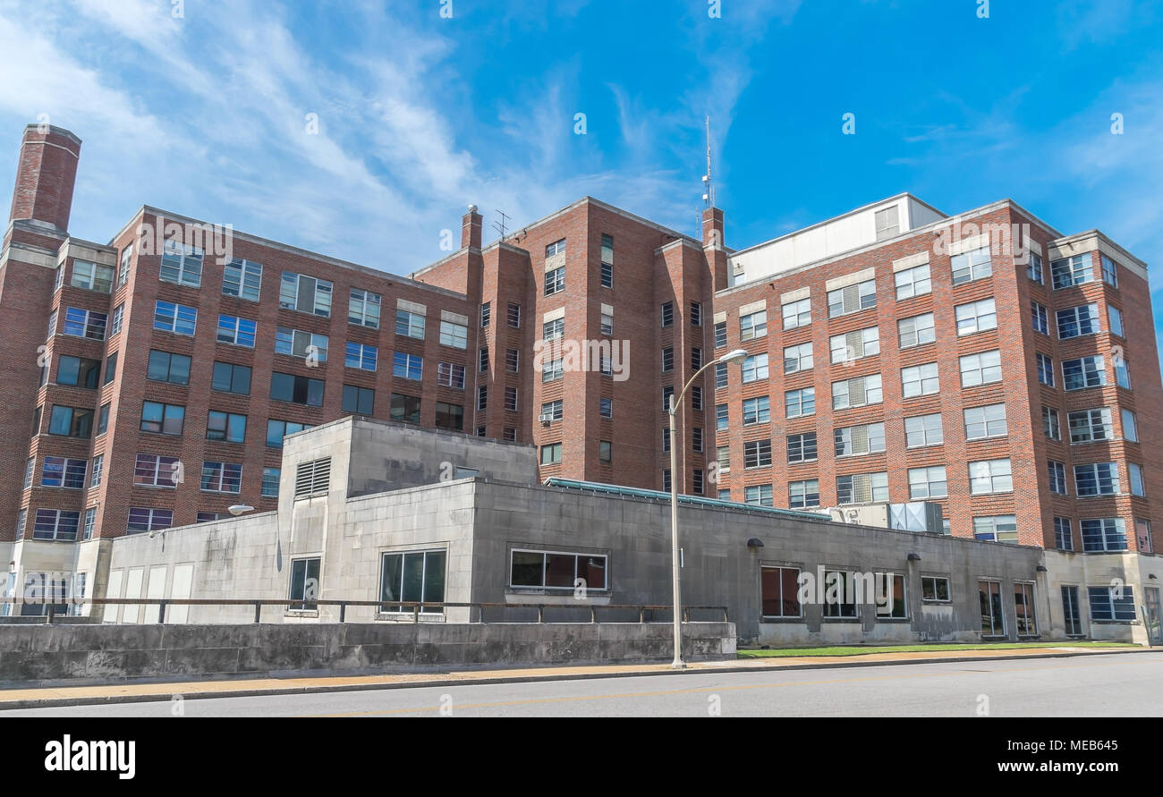 Ein altes Gebäude in der Medizin in der Innenstadt von Memphis, Tennessee. Stockfoto