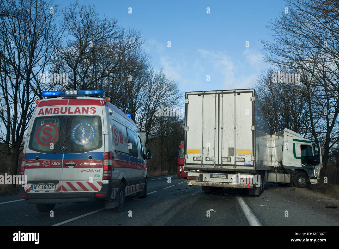 Unfall auf der Straße im Osten Europas Stockfoto
