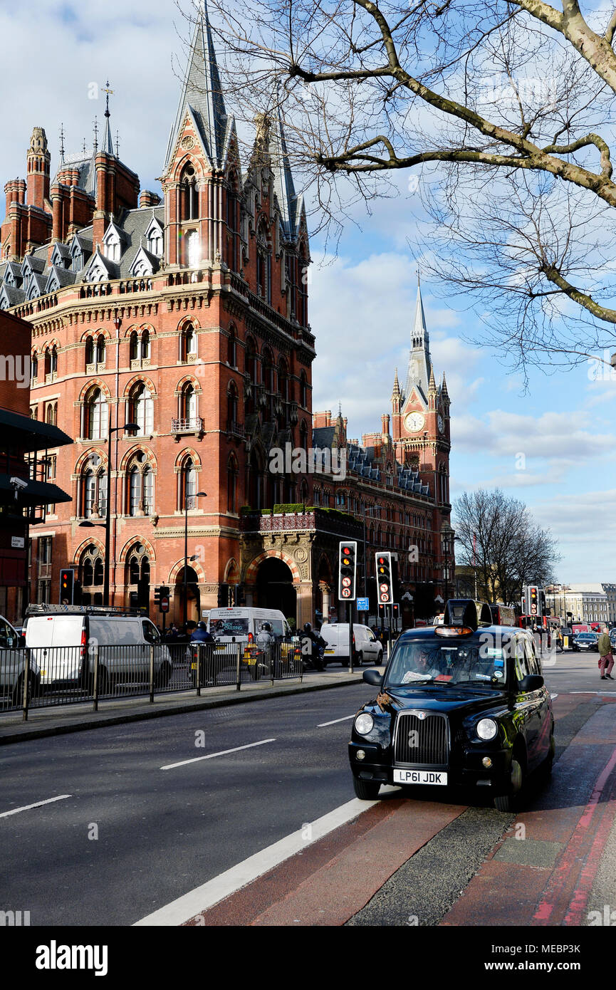 Der Verkehr auf der Euston Street - London - England Stockfoto