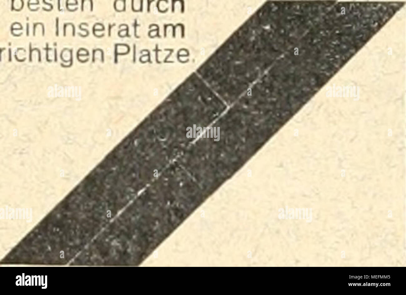 . Gartenkunst sterben. Kostenlose Beratung durch Haasenstein & Amp; Vogler A.G., Aelteste Annoncen-Exped., Frankfurt a. M., Zeil 48, I. iooo Pinus tnontana (zwergkiefer) mit Ballen, extra stark und breit, Prachtware Ca. 70 - 120 cm hoch, 10 Stück 12.- M., 100 Stück 100.- M. Picea nidiformis Neuheit der Baumschule, natürlicher Wuchs flach und rund ohne Mitteltrieb, für moderne Gärten geeignet, Ca. 50 - 60 cm breite Pflanzen ä 4.-M. Rulemann Grisson jr., Baumschulen, Saselheide-Alt - Rahlstedt in Hamburg. LAND Stockfoto