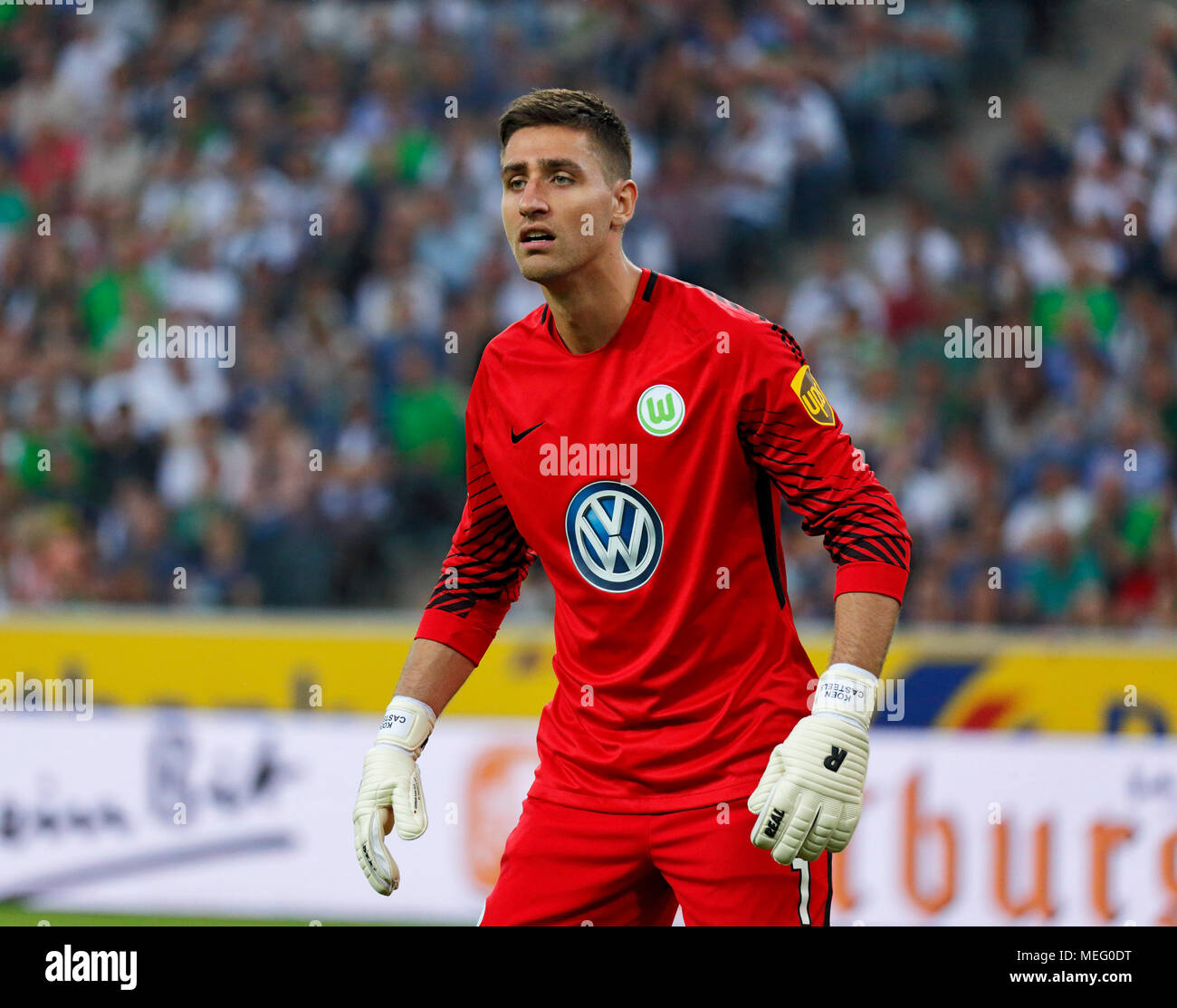 Sport, Fußball, Bundesliga, 2017/2018, Borussia Mönchengladbach gegen VfL Wolfsburg 3:0, Stadion Borussia Park, Szene des Spiels, keeper Koen Casteels (Wolfsburg) Stockfoto