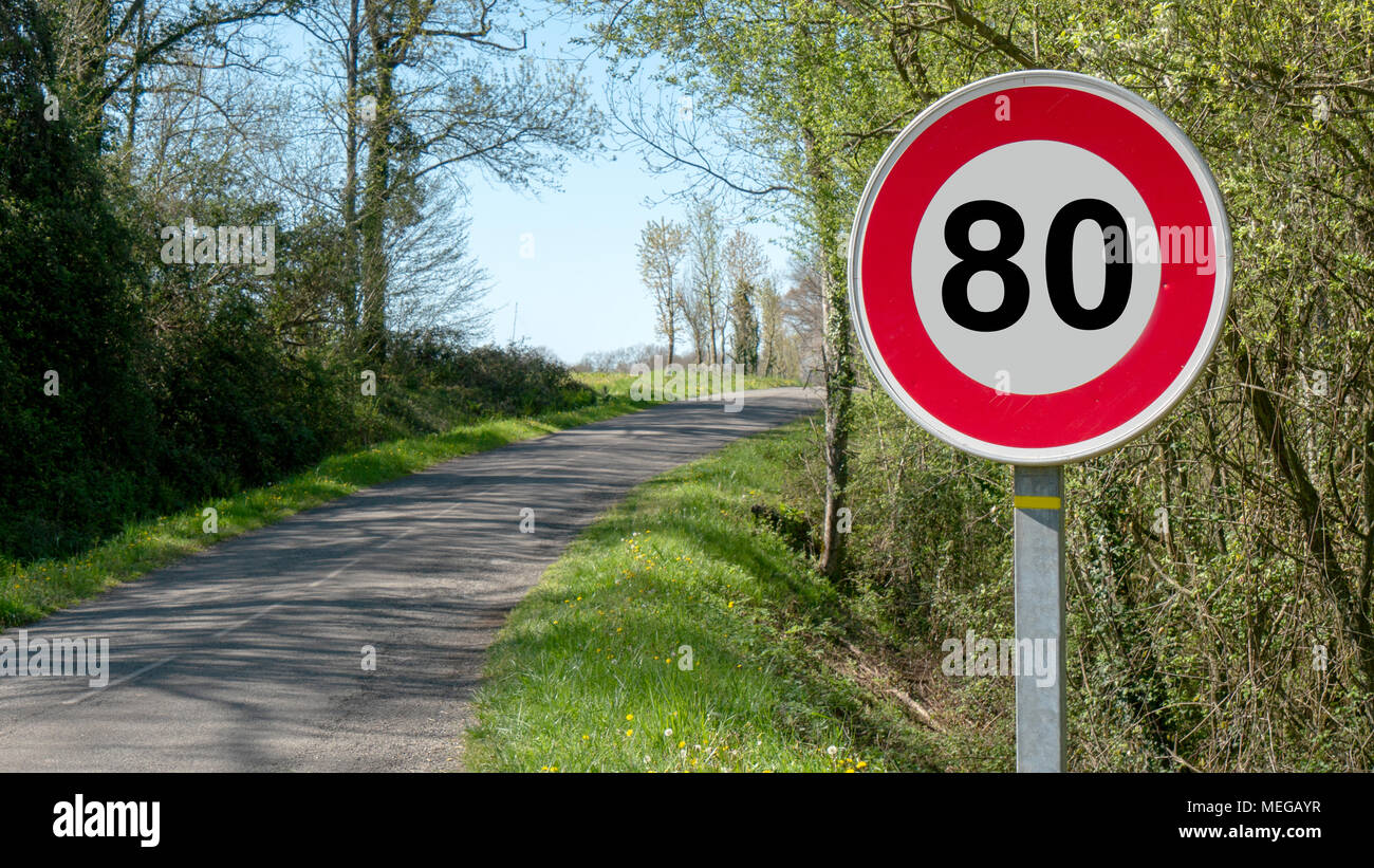 Eine Begrenzung der Geschwindigkeit auf 80 km/h auf der französischen Straßen Stockfoto