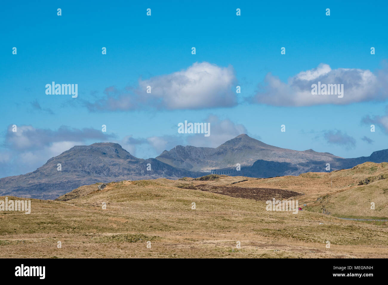 Die moelwyn Berge im Südlichen Snowdonia National Park (Parc Cenedlaethol Eryri) in Gwynedd, Wales mit y Migneint, einer Hochebene moorland Stockfoto