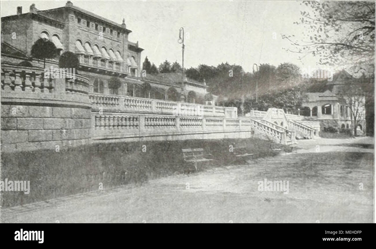 . Gartenkunst sterben. Ljm. Aus den Nauheiniei - Kuiaulasen: Das Kurliaus mit der neuen Terrasse. Stockfoto