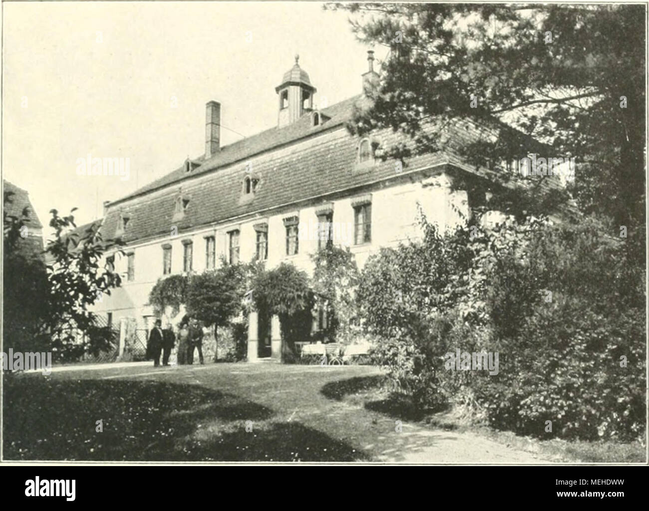 . Die deutsche Landwirtschaft unter Kaiser Wilhelm II. Sterben; Aber und Kolonien. Hrsg. von Prof. Dr. Dade. JjccrciilHUii -> l'ic^ridlLâ. Tol. Ã^^^^^^^^^^^^ m fKr^ cii bc? Iöw ¤ cbfiJduMi JscnisUi - "Ich" - "l^^'^S uiiuv - Es fcincv i^dupti" tobt,^ cm fduMicii (j^^^^^ Mrl (ilhflorcn:^^t, Ucc, in clnnuT luidiftcrllini^^ clâ¢ flcincii, iH^ llitlâ¢ Juibobcri iojtcl^t^^ lUi tÃ¶nt zST^^^ Kx 5 ricbri* e.Tal; ein Pon3I"! icfcn iini) 323 alb frciniMidi hinMidu iitnruhnitce''!? , Lbnll. r^^^^Ã¤l/A' 1" t'Cr3 Hittc T "ce.poric^ cii^ Fll'> rlnm^ crt ^.^^ UNU-ricbridv Tol 33-uHn-t-bcs: -. bc-(Seine^K^S luidibiirtcti Stockfoto