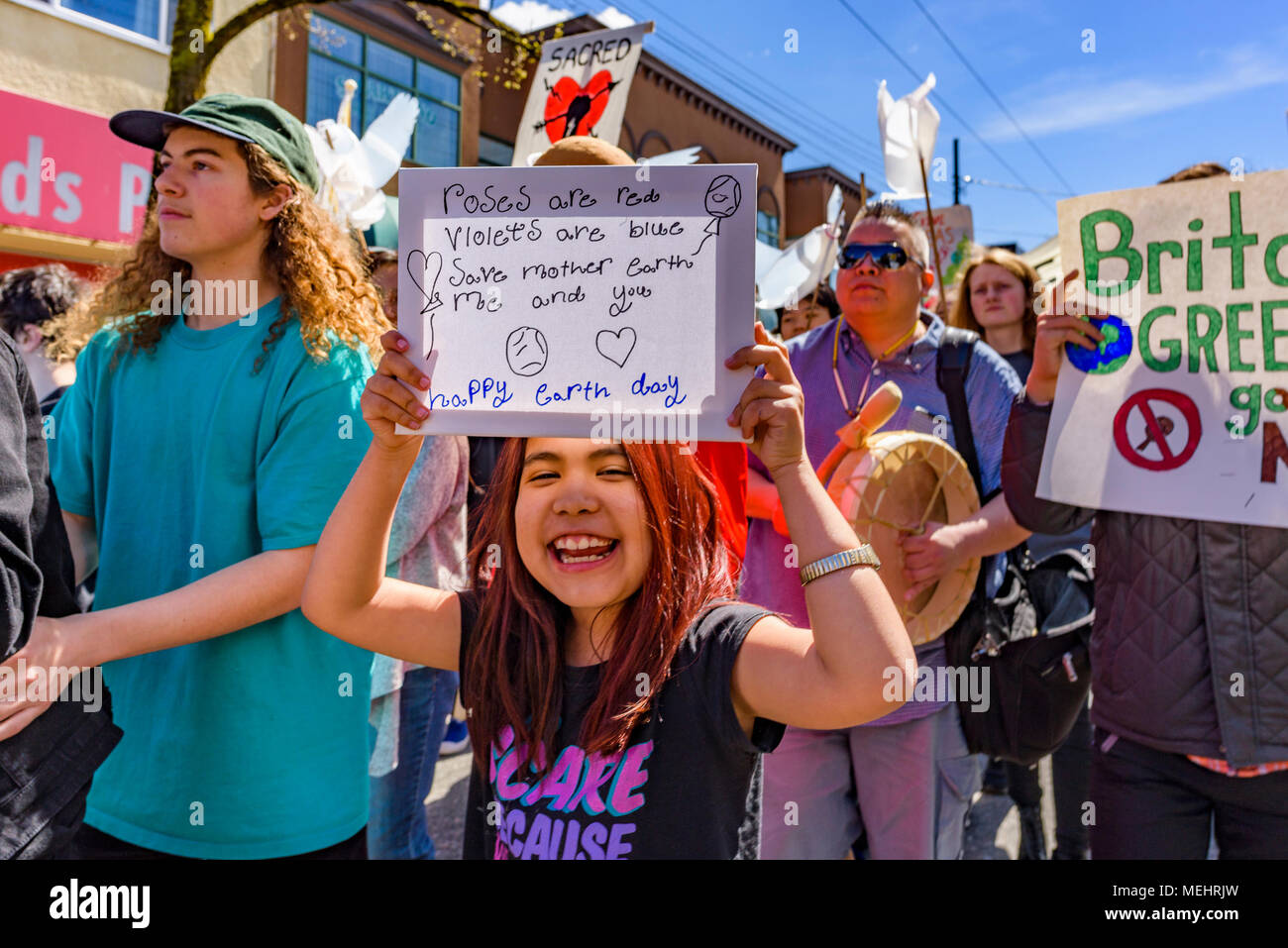 Vancouver, Kanada, 21. April 2018. 2018 Earth Day Parade und Veranstaltung der Jugend organisiert für Klimagerechtigkeit Jetzt, Vancouver, British Columbia, Kanada. Quelle: Michael Wheatley/Alamy leben Nachrichten Stockfoto