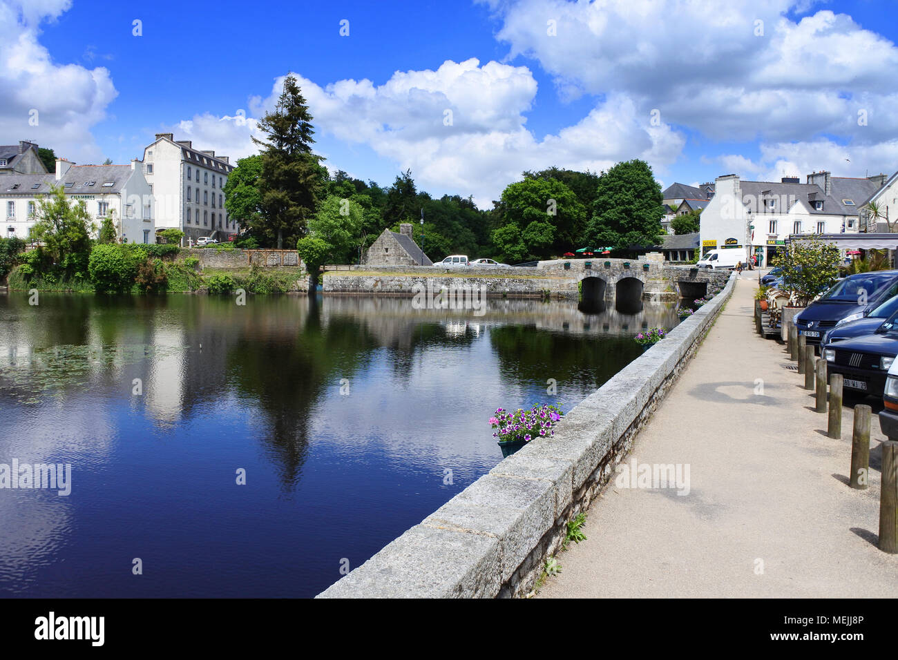 Huelgoat, ein beliebtes Touristenziel in der Bretagne, Frankreich - Johannes Gollop Stockfoto