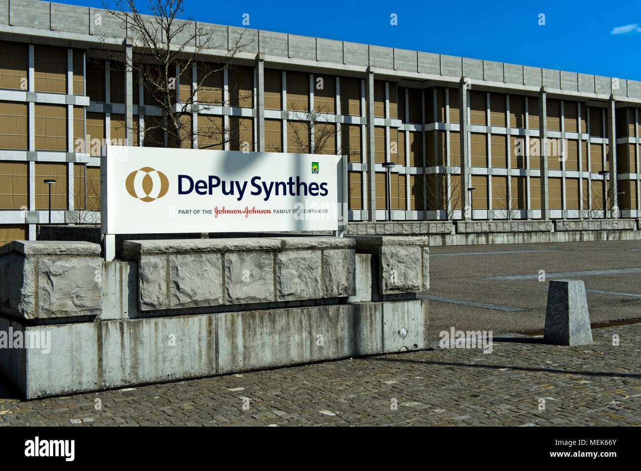 Europäische Zentrale von DePuy Synthes, Teil der Johnson&Johnson medizinische Geräte Unternehmen, Zuchwil, Schweiz Stockfoto