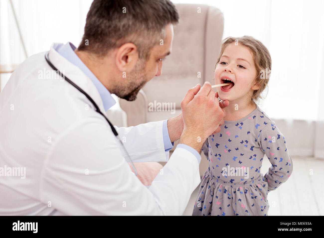 Professionelle Arzt seine Patienten Stockfoto