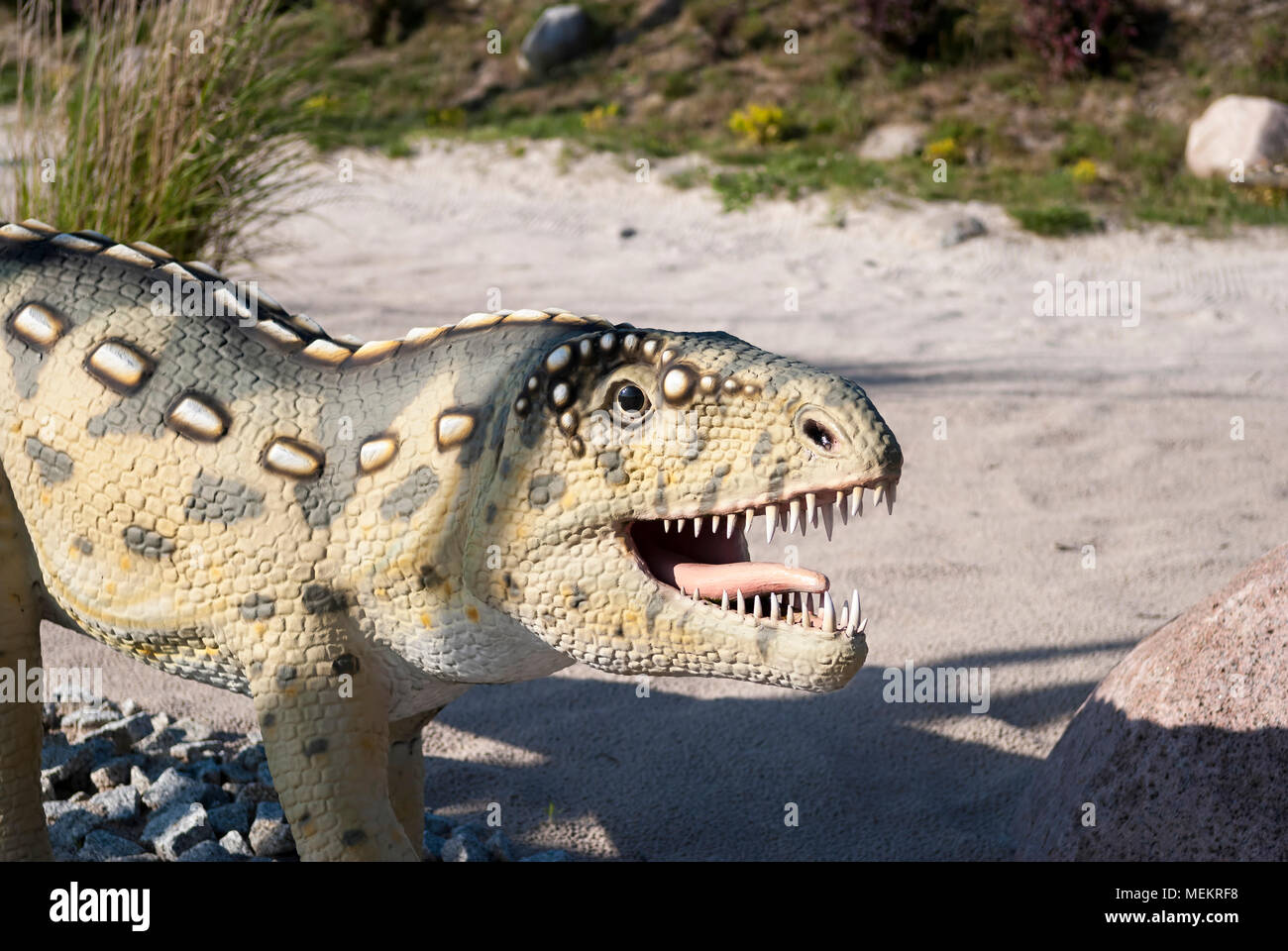 Skulptur von Dinosaur (archozaur) im Leben. Stockfoto
