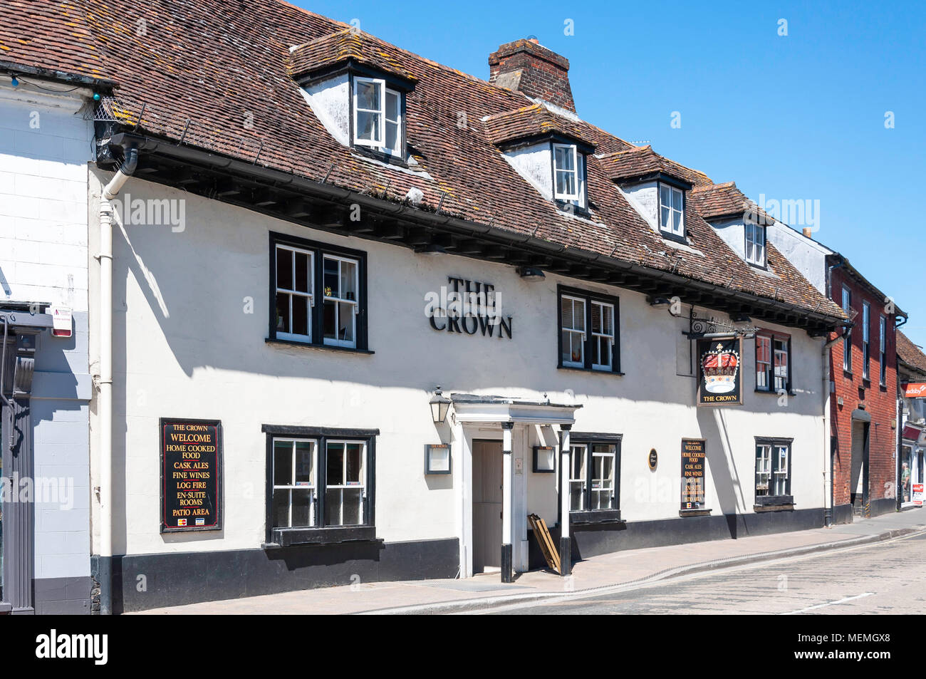 Der Crown Inn, High Street, Fordingbridge, Hampshire, England, Vereinigtes Königreich Stockfoto