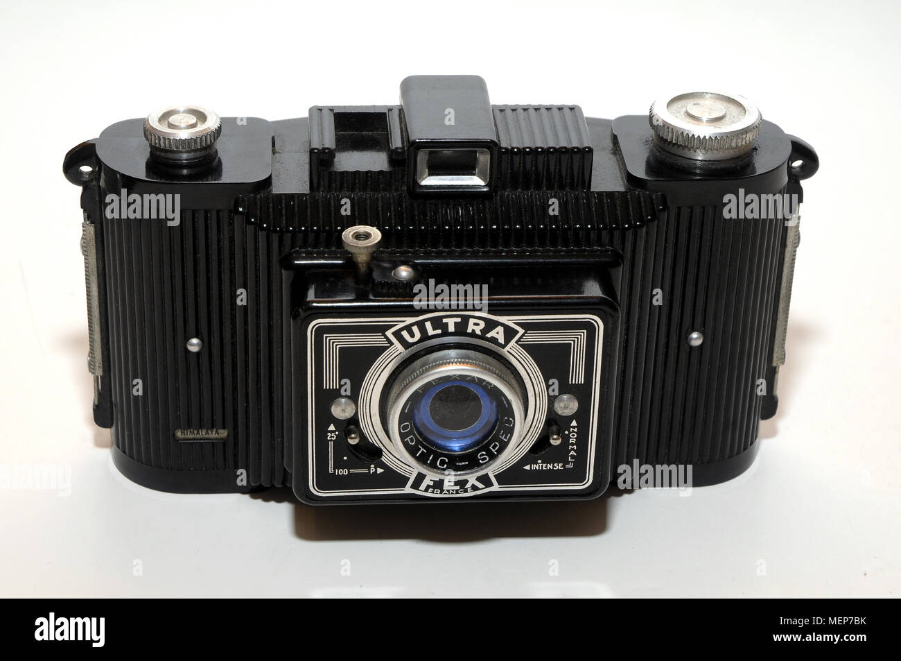 Die Ultra Fex ist ein schwarzes Bakelit Kamera in Frankreich von Fex/Indo, ca. 1946-66. Es erzeugt 6 x 9 cm Bilder auf 120 Film. Stockfoto