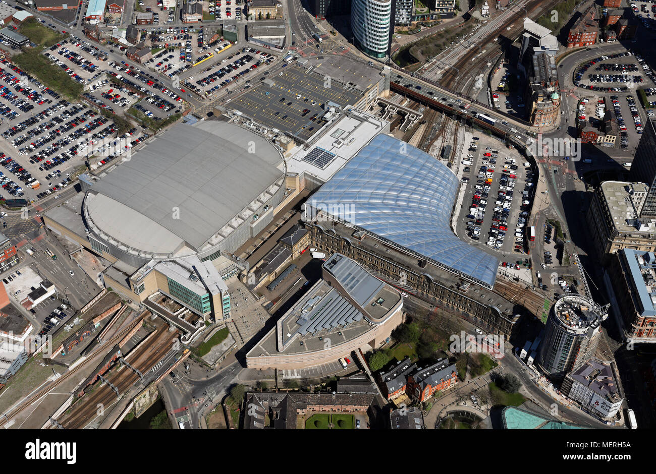 Luftaufnahme von Manchester Arena & Manchester Victoria Station. Stockfoto