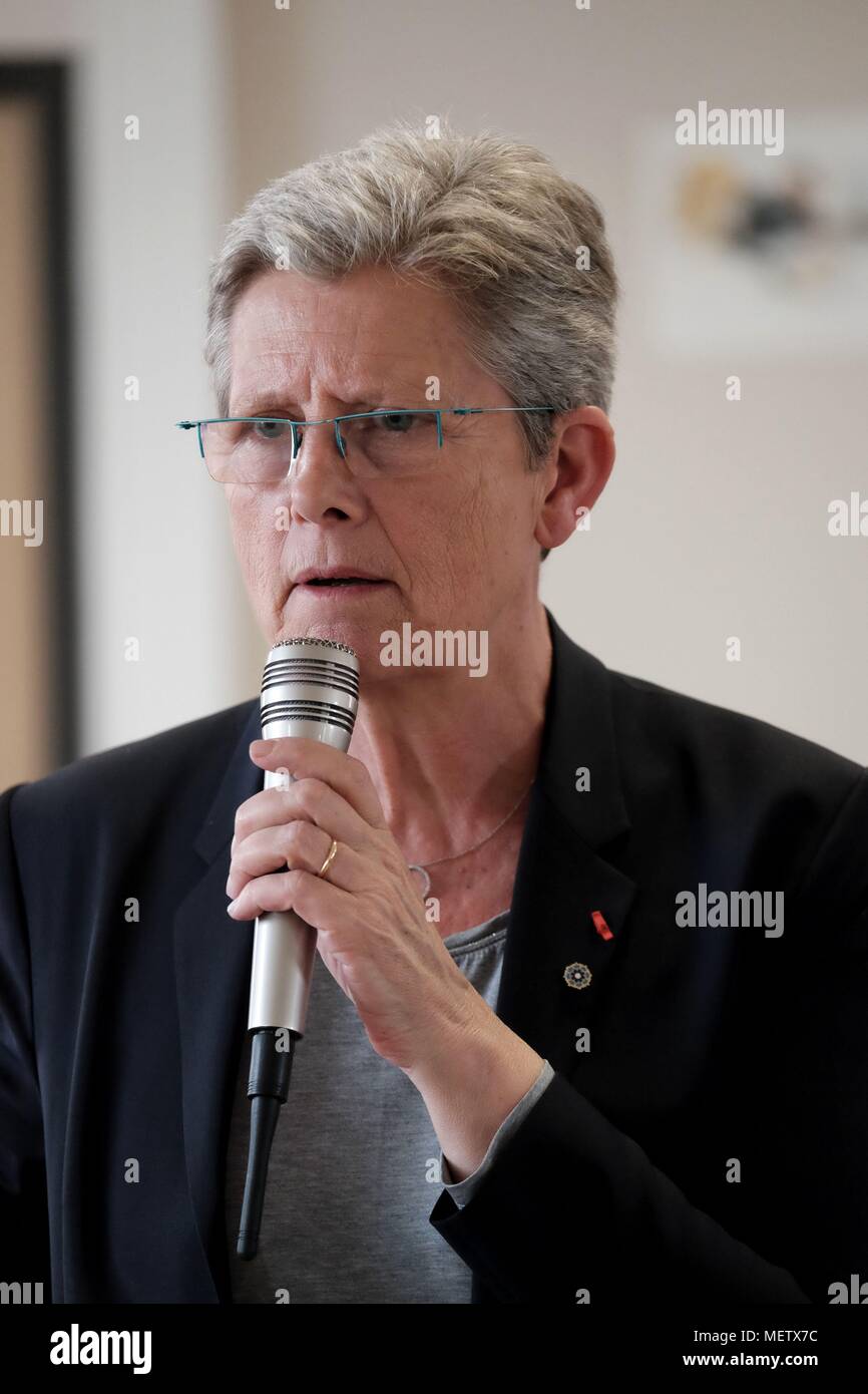 Besuch von Genevieve Darrieussecq, Generalsekretär der Minister von Armeen in Argentan Gendarmerie Stockfoto
