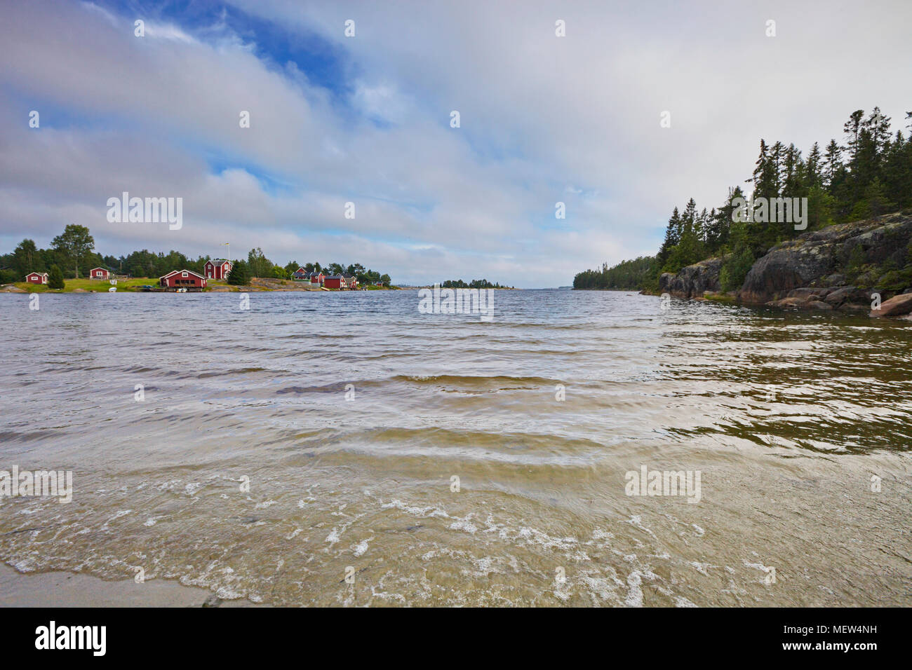 Dorf Tennviken an der schwedischen Küste hoch (UNESCO Weltnaturerbe Höga Kusten) Stockfoto