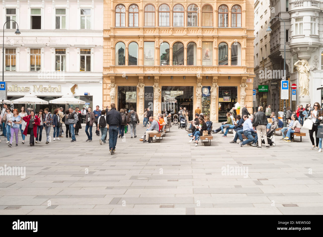 Julius Meinl Shop und Wustenrot Firmengebäude, Graben Straße, Wien, Österreich, Europa. Stockfoto