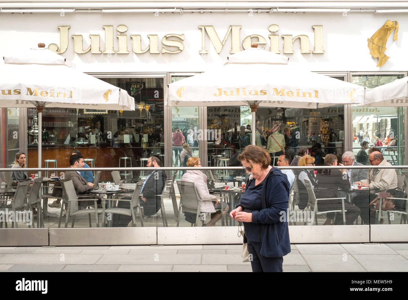 Julius Meinl Shop und Wustenrot Firmengebäude, Graben Straße, Wien, Österreich, Europa. Stockfoto