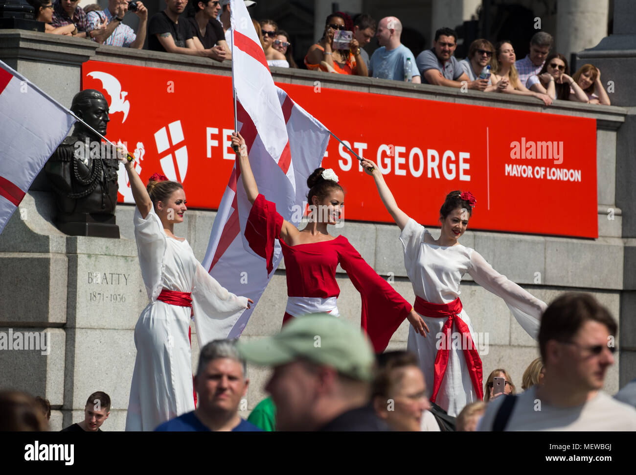 Fest des Hl. Georg Festival in Trafalgar Square zur St. George's Day am 23. April feiern Stockfoto