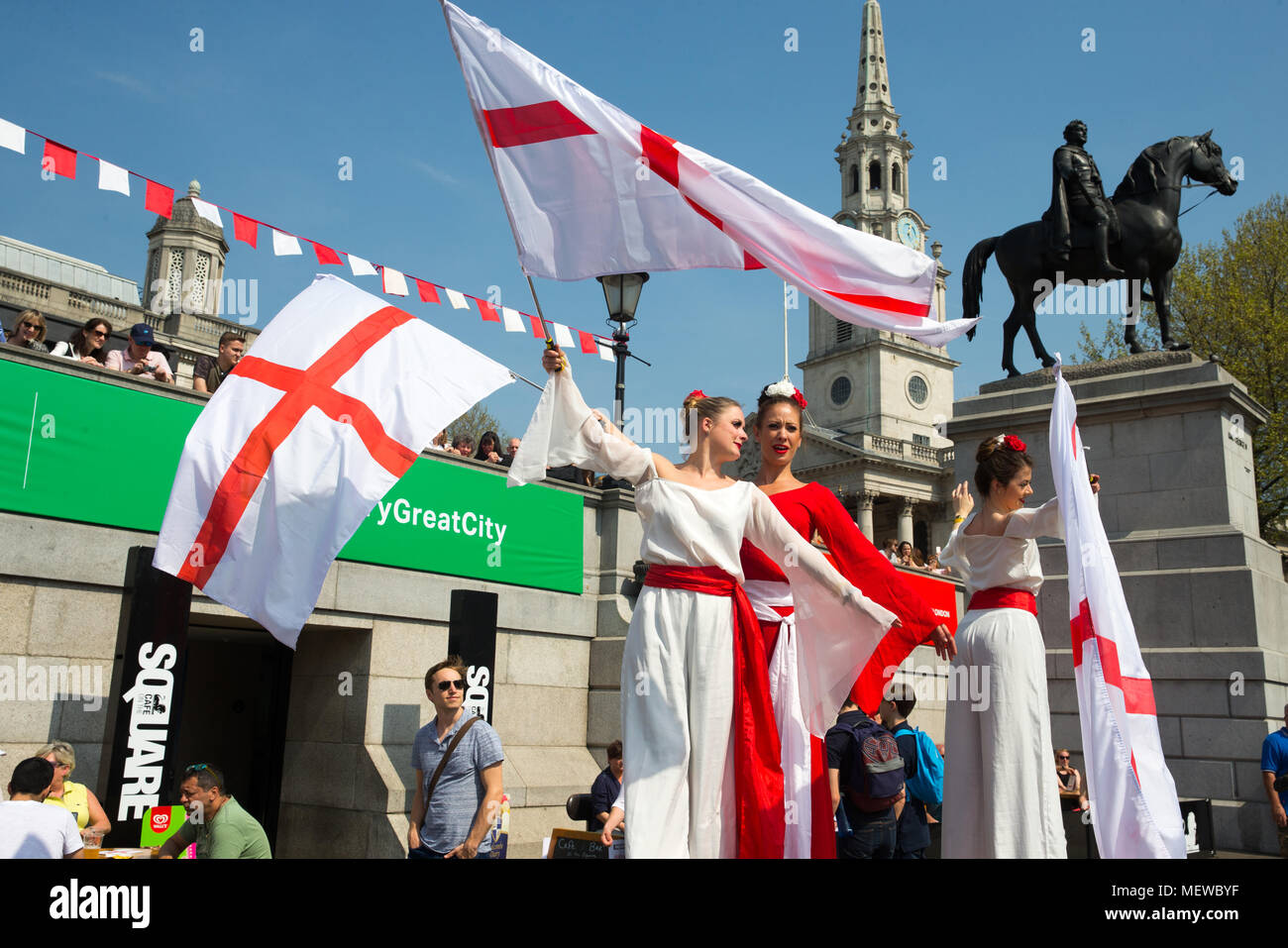 Fest des Hl. Georg Festival in Trafalgar Square zur St. George's Day am 23. April feiern Stockfoto