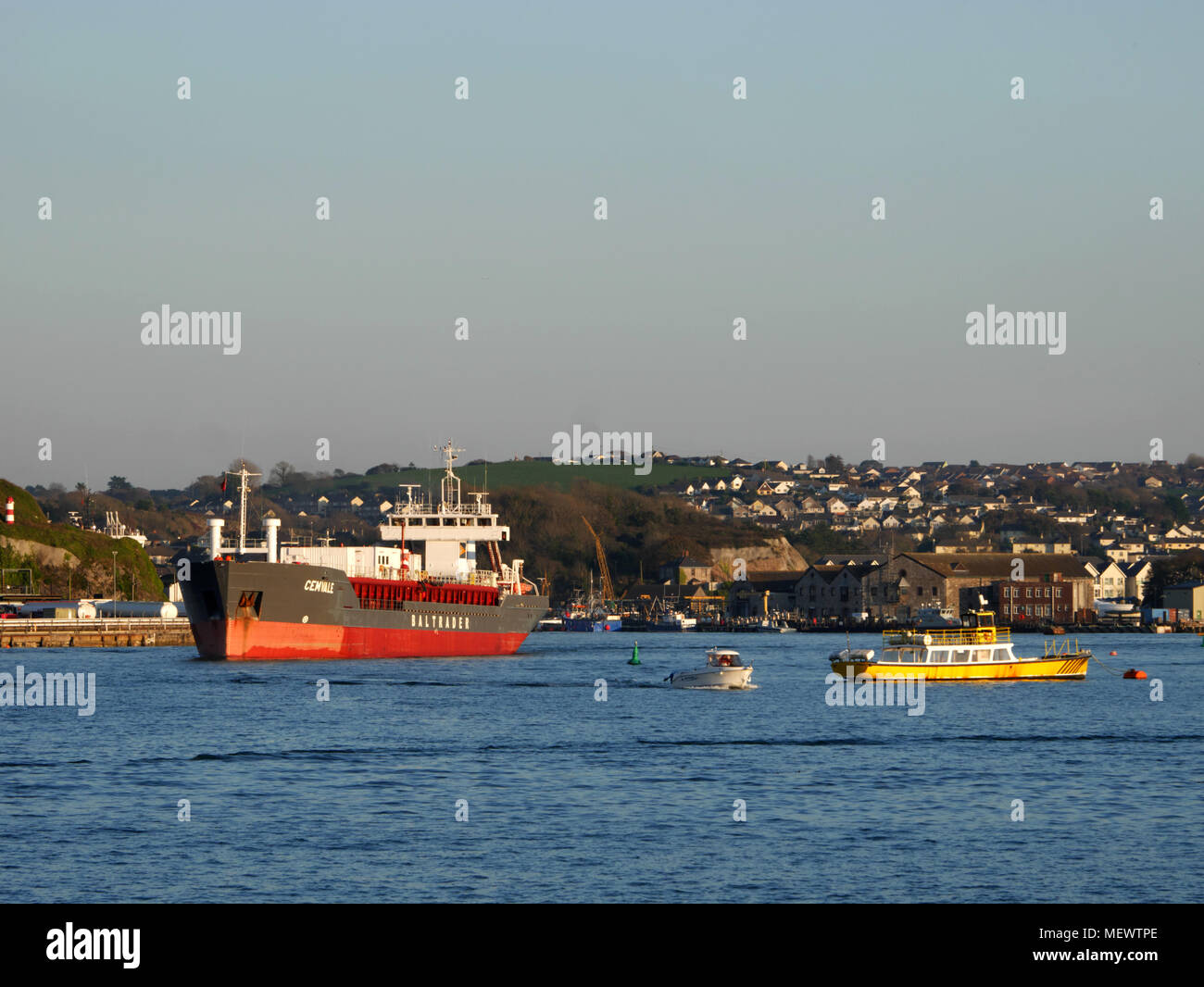 MV Cemvale", eine Zypern registriert Zement Carrier, Blätter Plymouth am 2. Nov 2017. Stockfoto