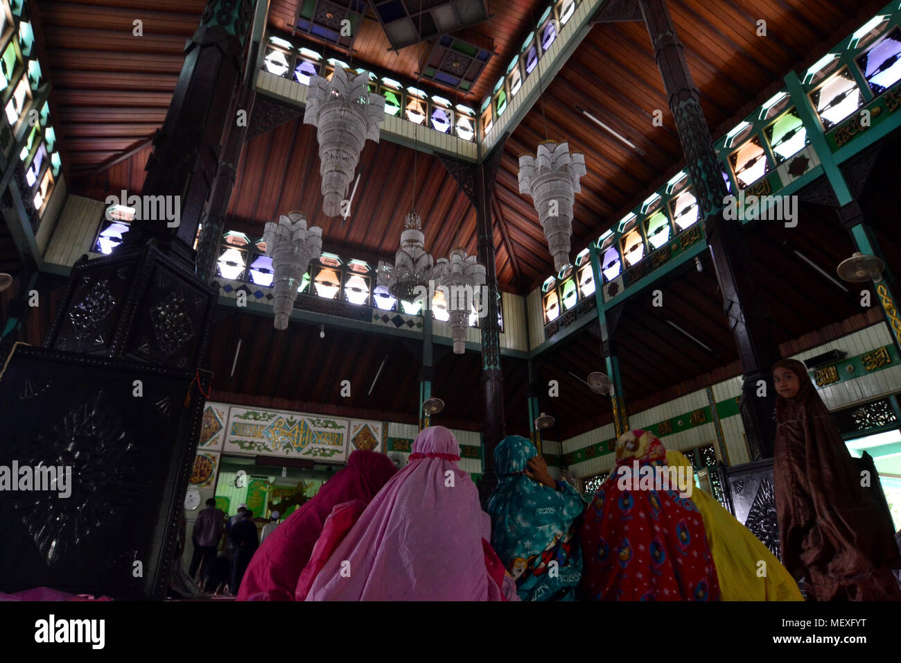 Die traditionelle Moschee, im Jahre 1526 erbaut wurde, wurde die erste Moschee in South Kalimantan gebaut. Die Moscheen sind einige Teile des gleichen Demak Moschee Architectur Stockfoto