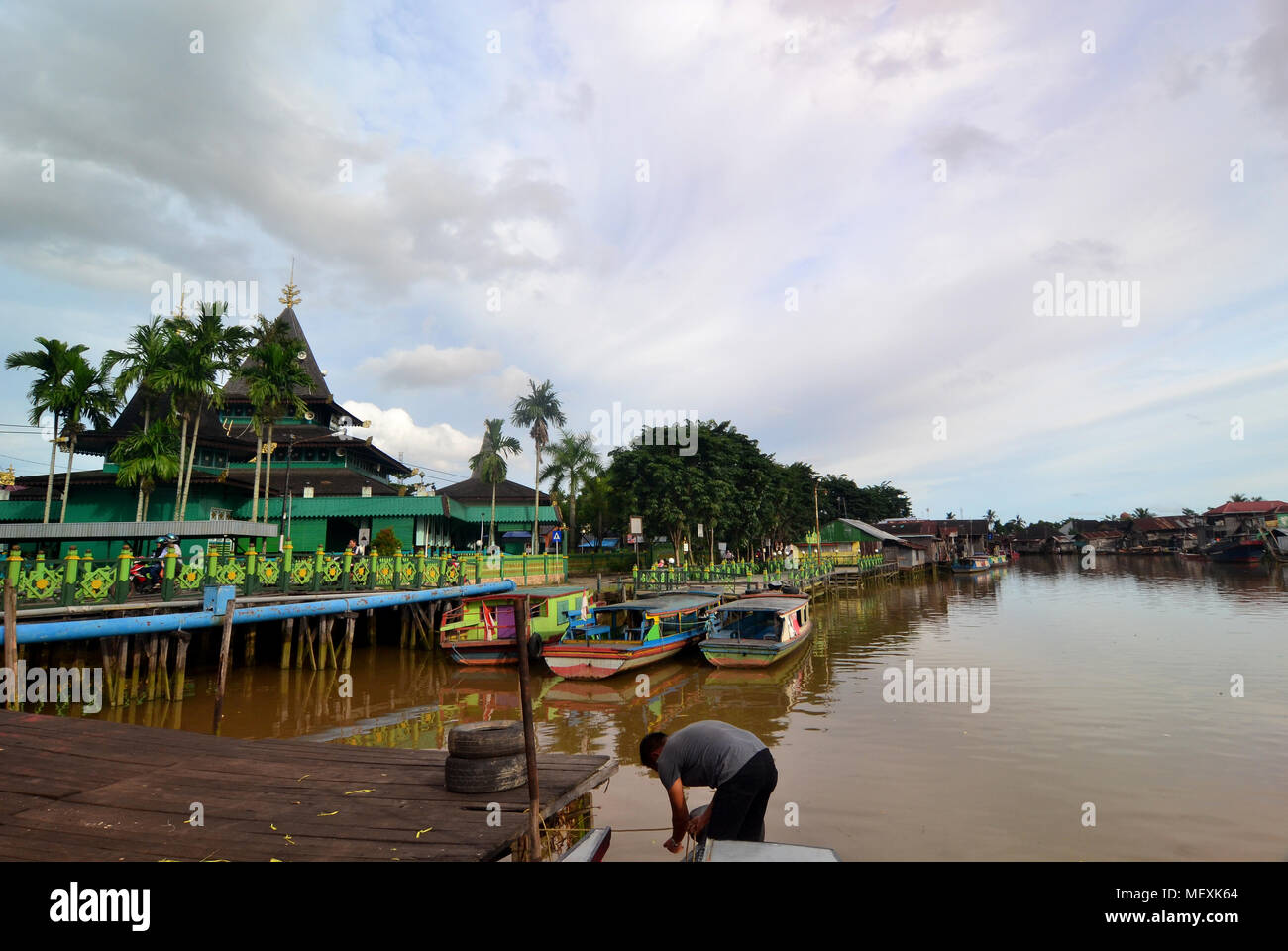 Die traditionelle Moschee, im Jahre 1526 erbaut wurde, wurde die erste Moschee in South Kalimantan gebaut. Die Moscheen sind einige Teile des gleichen Demak Moschee Architectur Stockfoto