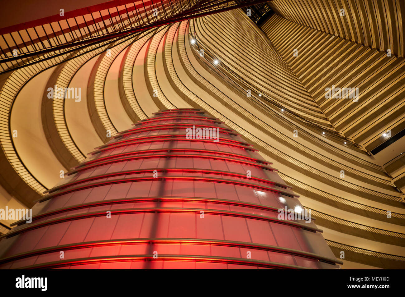 Atlanta, Hauptstadt des US-Bundesstaates Georgia, iconic Innenraum des Marriott Marquis, ein beliebtes Hotel in der Innenstadt von Atlanta auf Peachtree Avenue Stockfoto