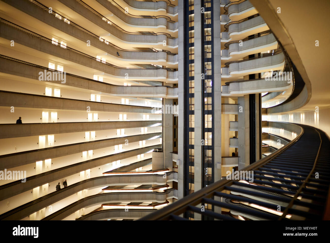 Atlanta, Hauptstadt des US-Bundesstaates Georgia, iconic Innenraum des Marriott Marquis, ein beliebtes Hotel in der Innenstadt von Atlanta auf Peachtree Avenue Stockfoto