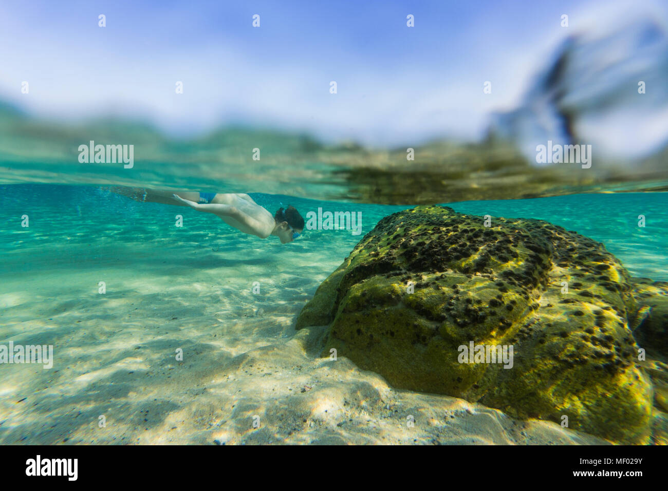 Schnorcheln im türkisblauen Meer von Cala Monte Turno Castiadas Cagliari Sardinien Italien Europa Stockfoto