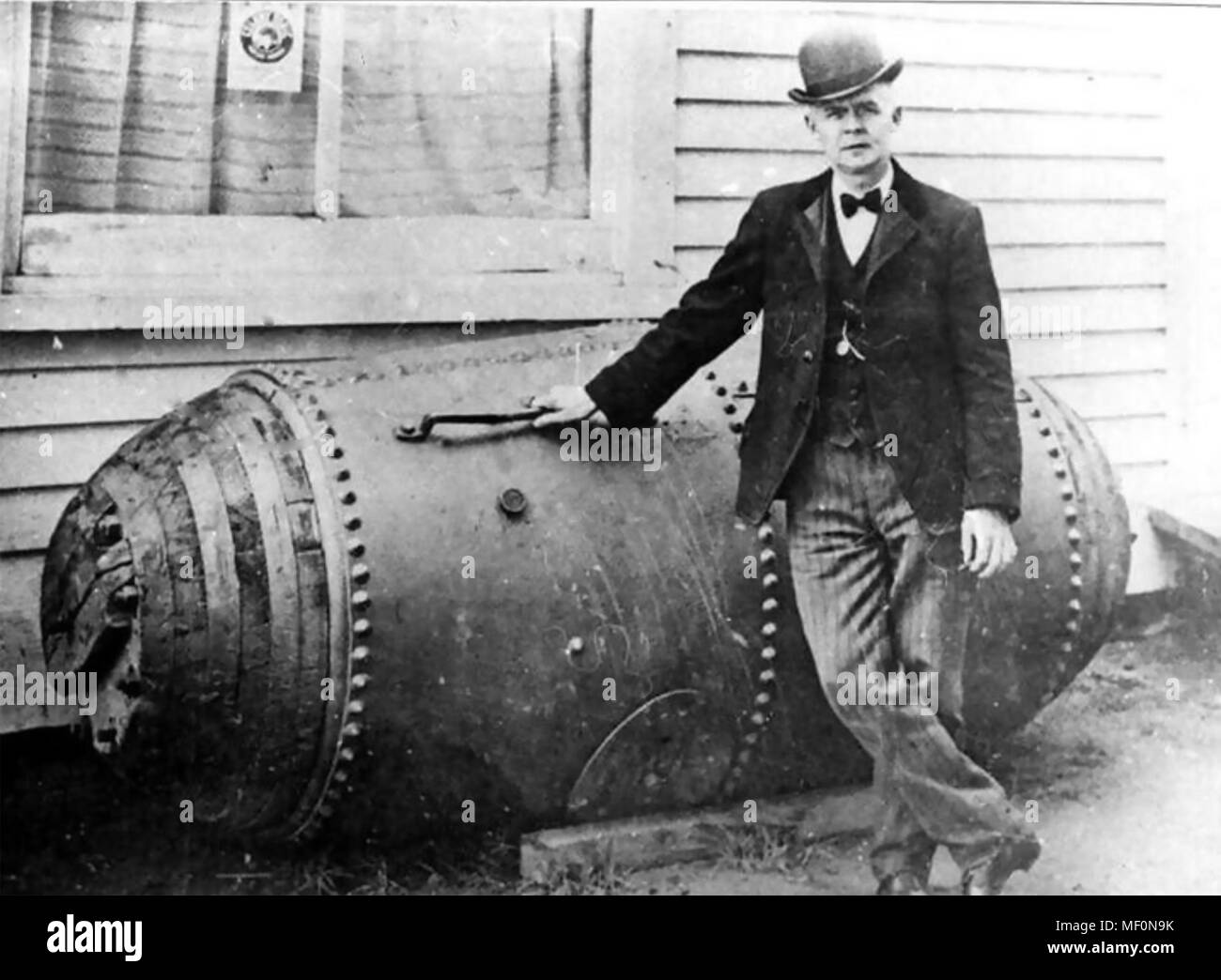 BOBBY LEACH (1858-1926) Zirkus Schauspieler, war die zweite Person über den Niagara Falls in einem Faß zu gehen. Stockfoto