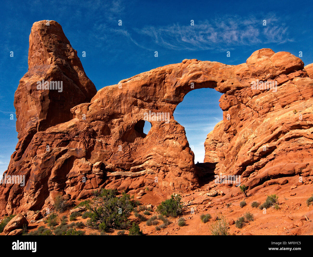 Der Arches National Park. Finden Sie in der amerikanischen Wüste mit Buttes, wie Revolver Bogen im Abschnitt Windows auf den Park in der Nähe von Moab, Utah. Stockfoto