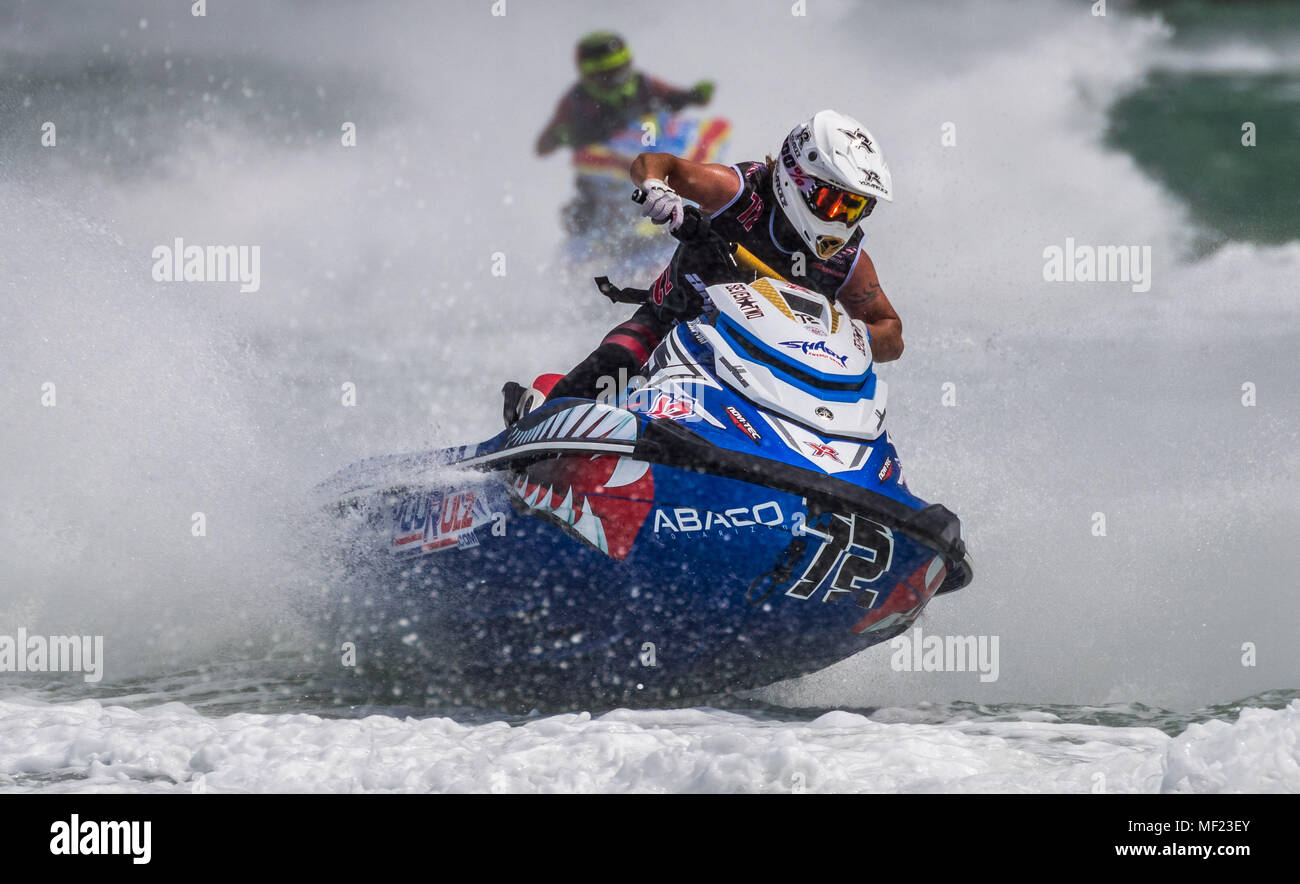 April 22, 2018: Johnny Smith (72) konkurriert in der AquaX P1 Enduro pro Kategorie während der 2018 Miami Grand Prix P1 Pro Racing Event an der Miami Marine Stadium von Key Biscayne, Florida, USA statt. Mario Houben/CSM Stockfoto