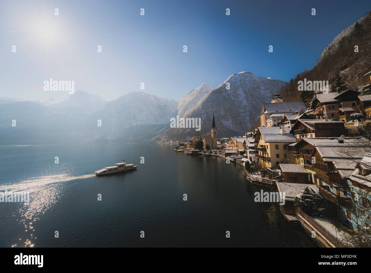 Österreich, Salzkammergut, Hallstatt mit dem Hallstätter See Stockfoto