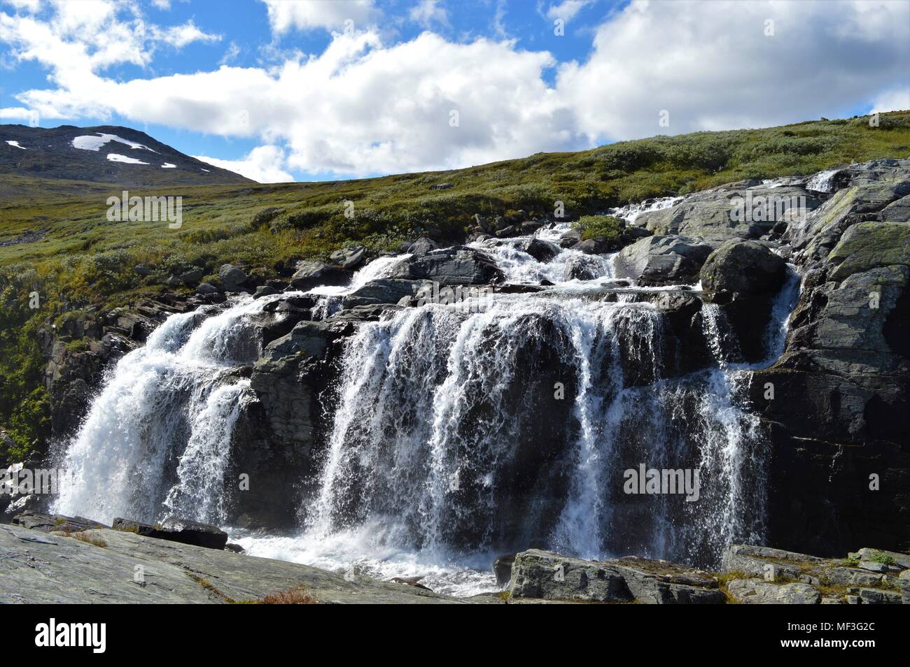 Kleiner Wasserfall in Norwegen Nationalpark Jotunheimen Stockfoto