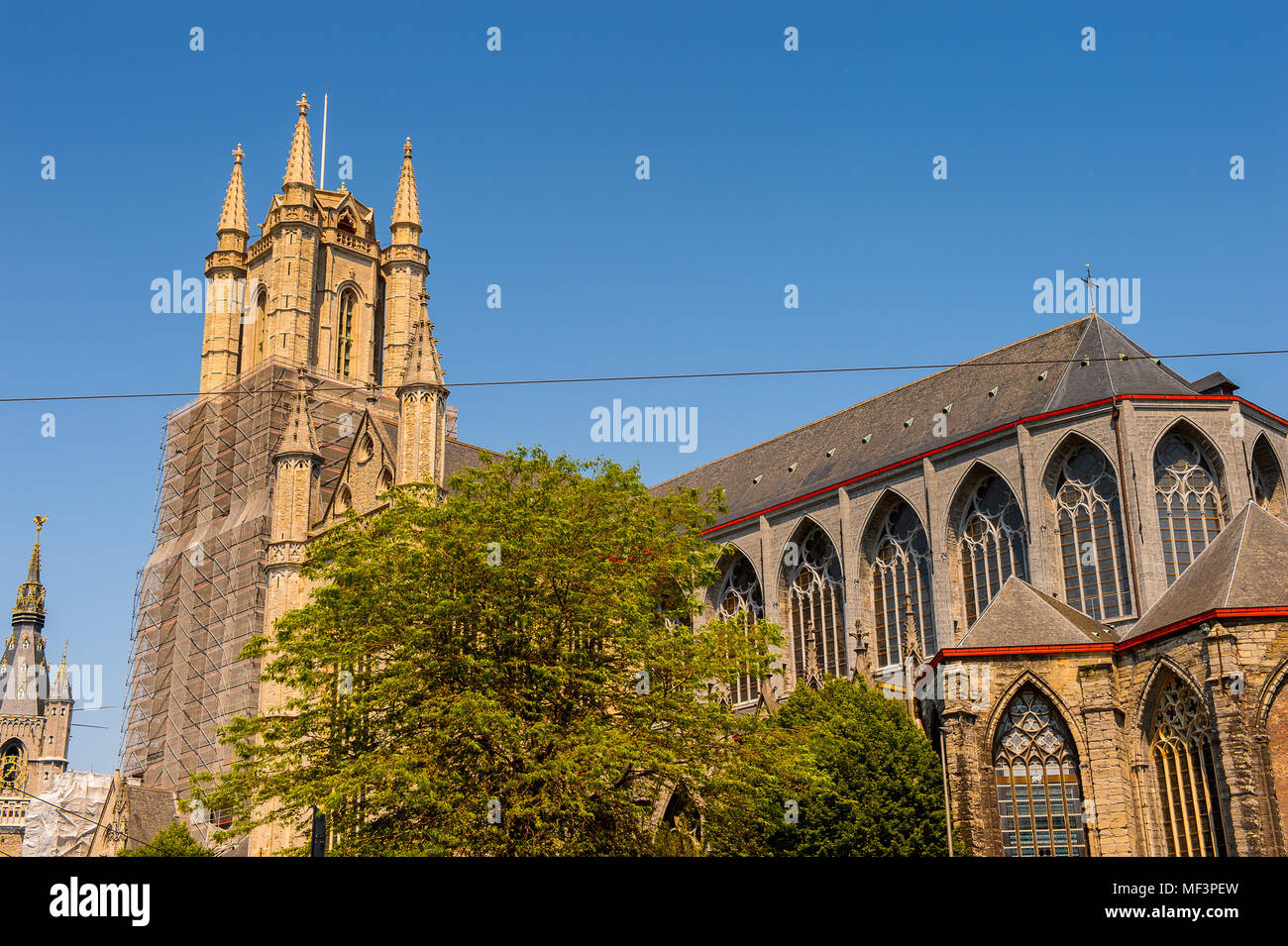 Sint-Baafs Cathedral in der Altstadt von Gent, Belgien. Stockfoto