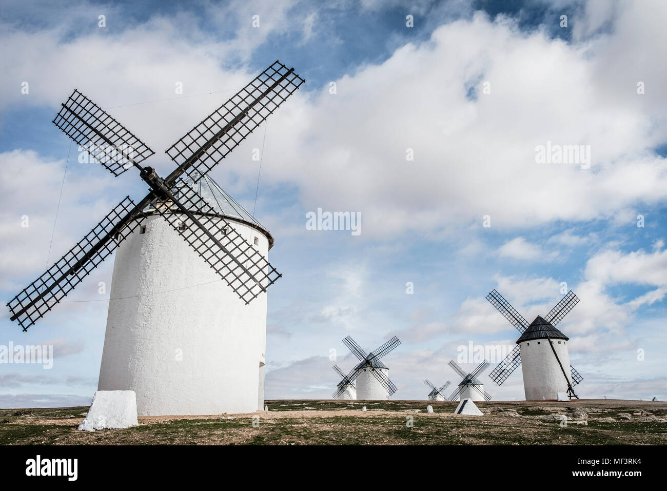 Spanien, Kastilien-La Mancha, Alcázar de San Juan, Windmühlen Stockfoto