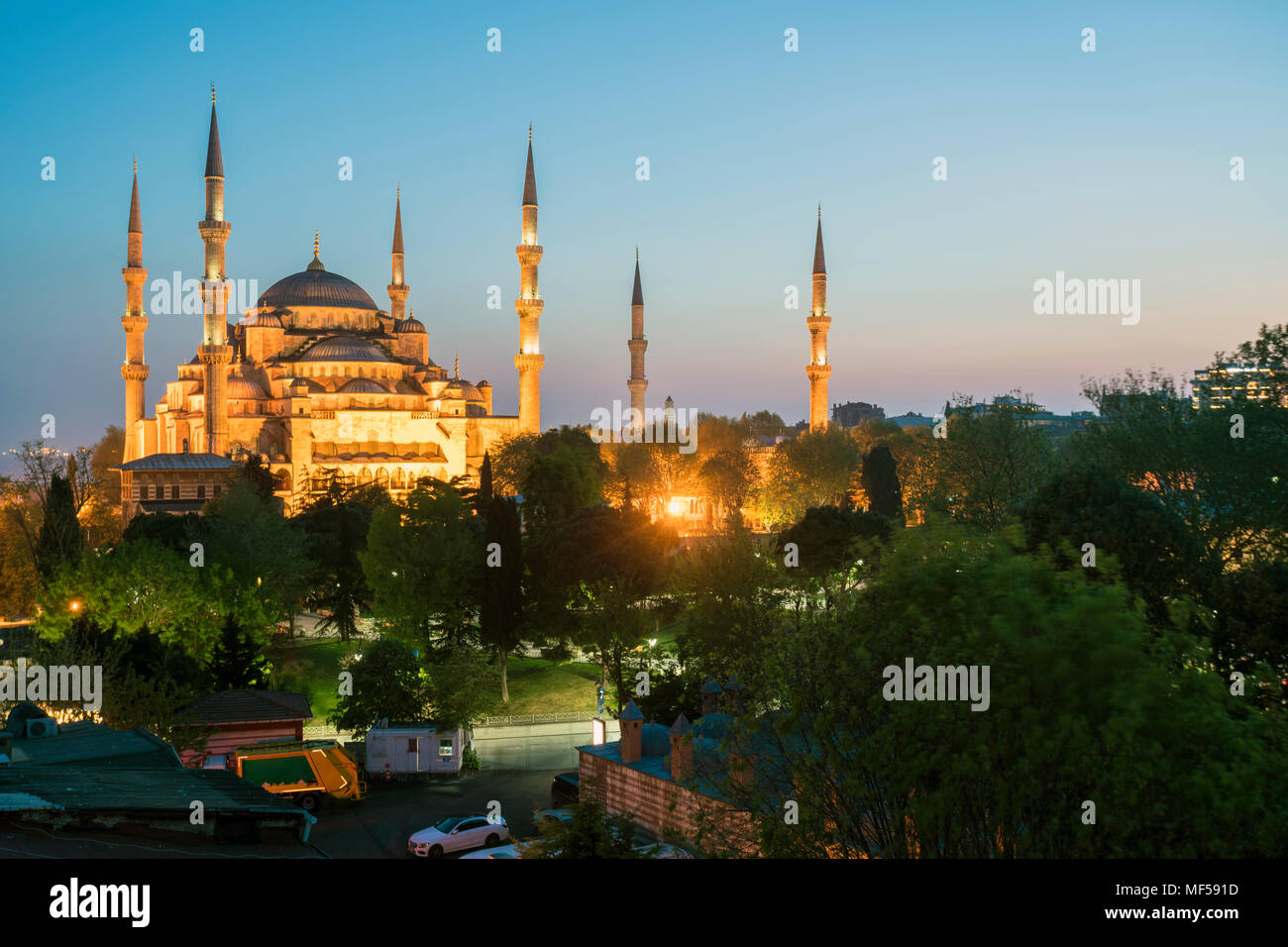 Türkei, Istanbul, Blaue Moschee an der blauen Stunde Stockfoto