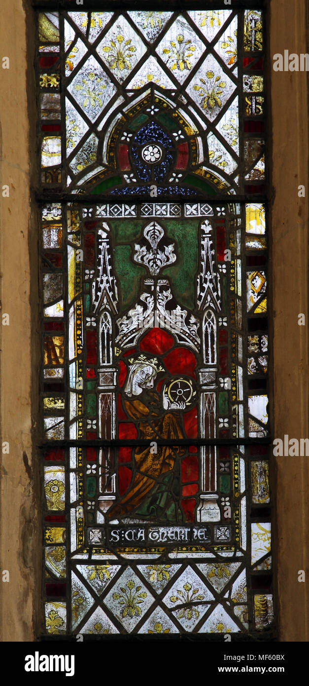 15. Jahrhundert Glasfenster Saint Catherine, Pfarrkirche St. Maria, Deerhurst, Gloucestershire Stockfoto