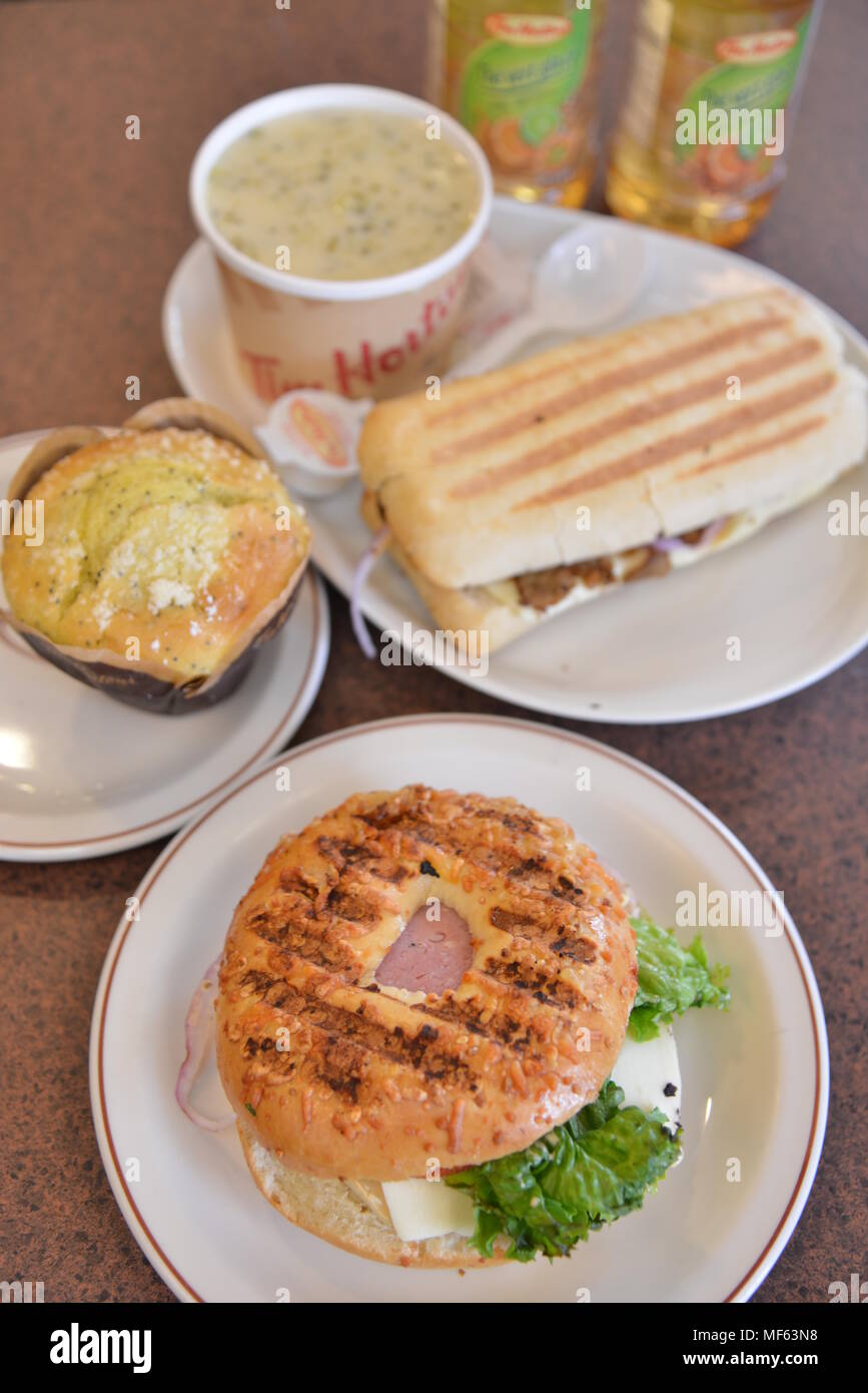 Essen - Tim Hortons Stockfoto