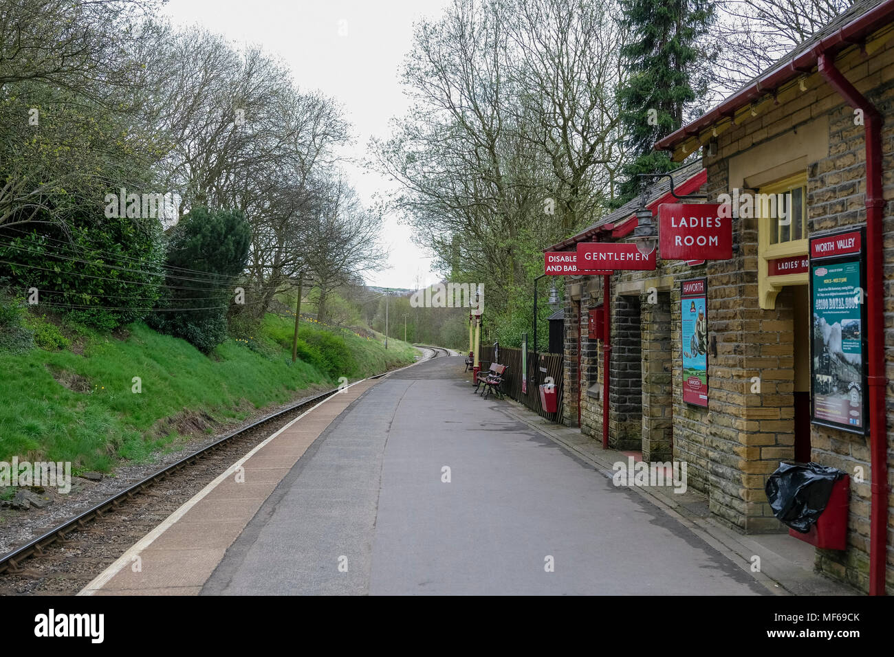 Haworth Bahnhof auf dem Raiden Worth Valley Railway Line. Stockfoto