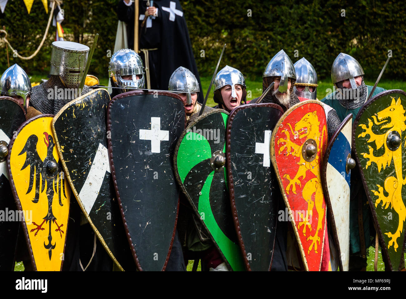 Normannen und Kreuzfahrer im 12. Jahrhundert historische Reenactment Event in Arundel Castle. Foto © Julia Claxton Stockfoto