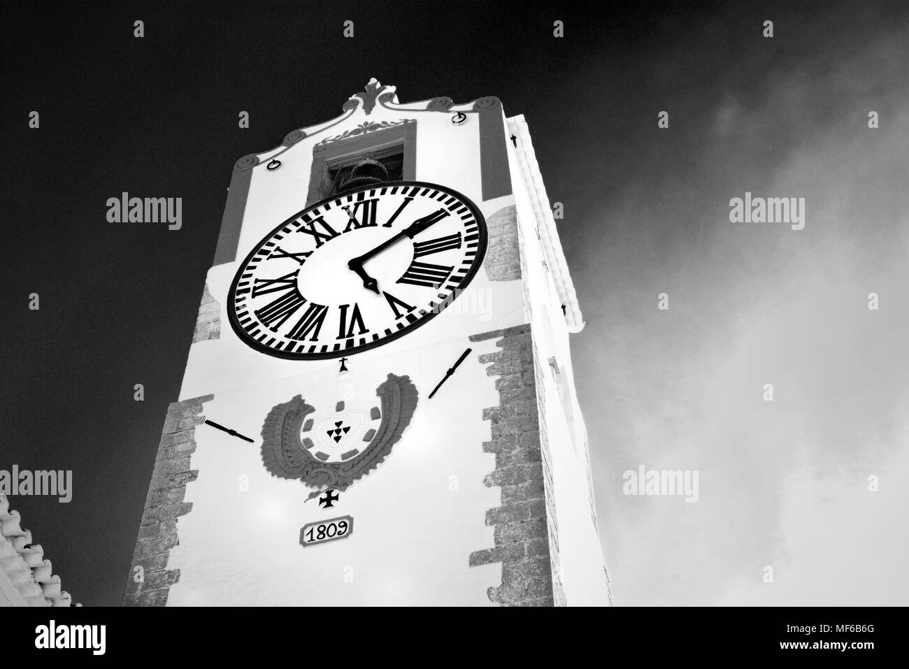 Schwarz-weiß-Bild der mittelalterlichen Glockenturm Stockfoto
