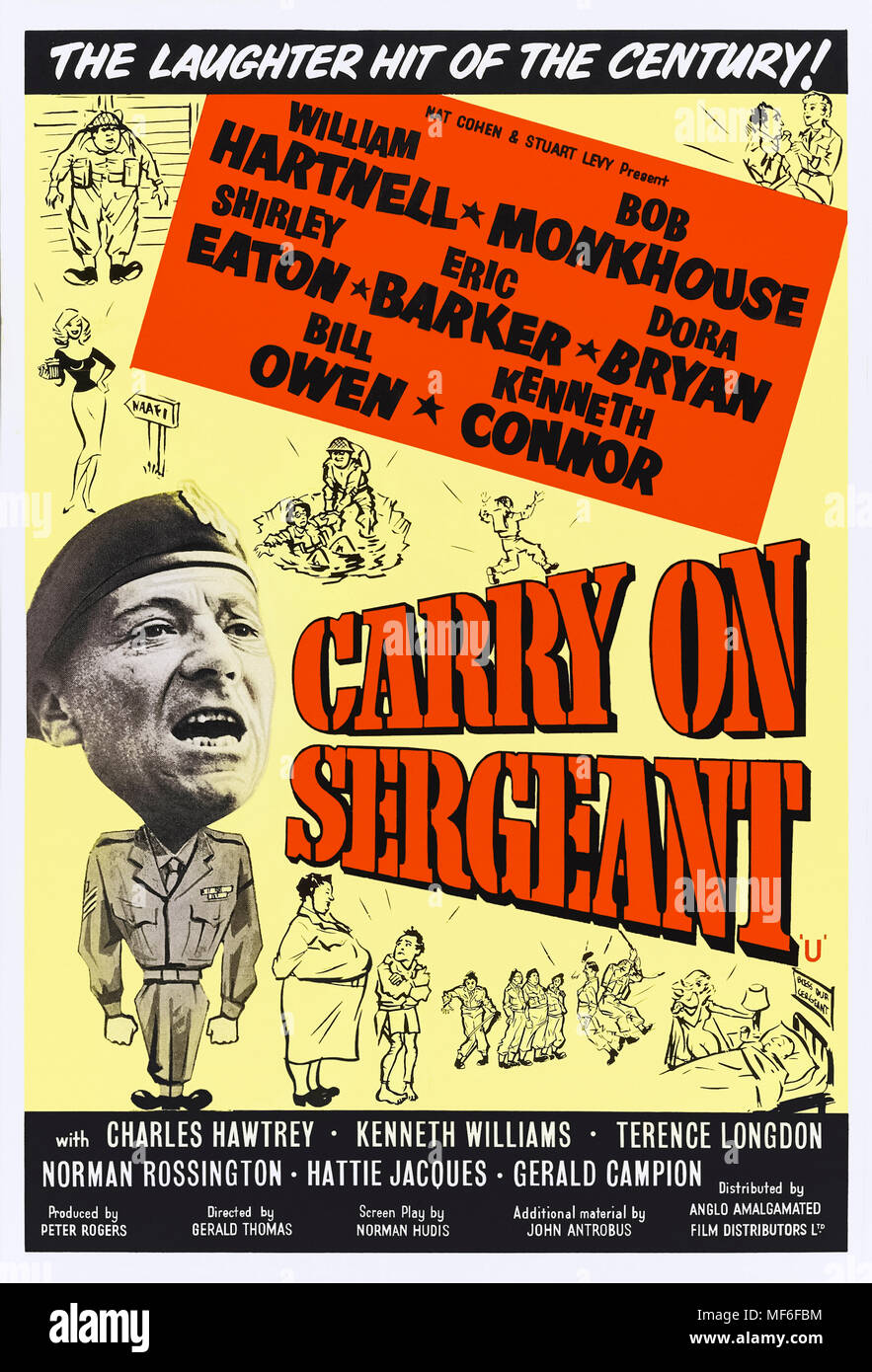 Carry On Sergeant (1958) von Gerald Thomas Regie und Hauptdarsteller Kenneth Williams, Charles Hawtrey und William Hartnell. Eine überraschung Erfolg, dies war die erste von 31 auf Filme. Sergeant Grimshaw Versuche am besten Platoon mit einem kunterbunten Haufen von Rekruten zu gewinnen. Stockfoto