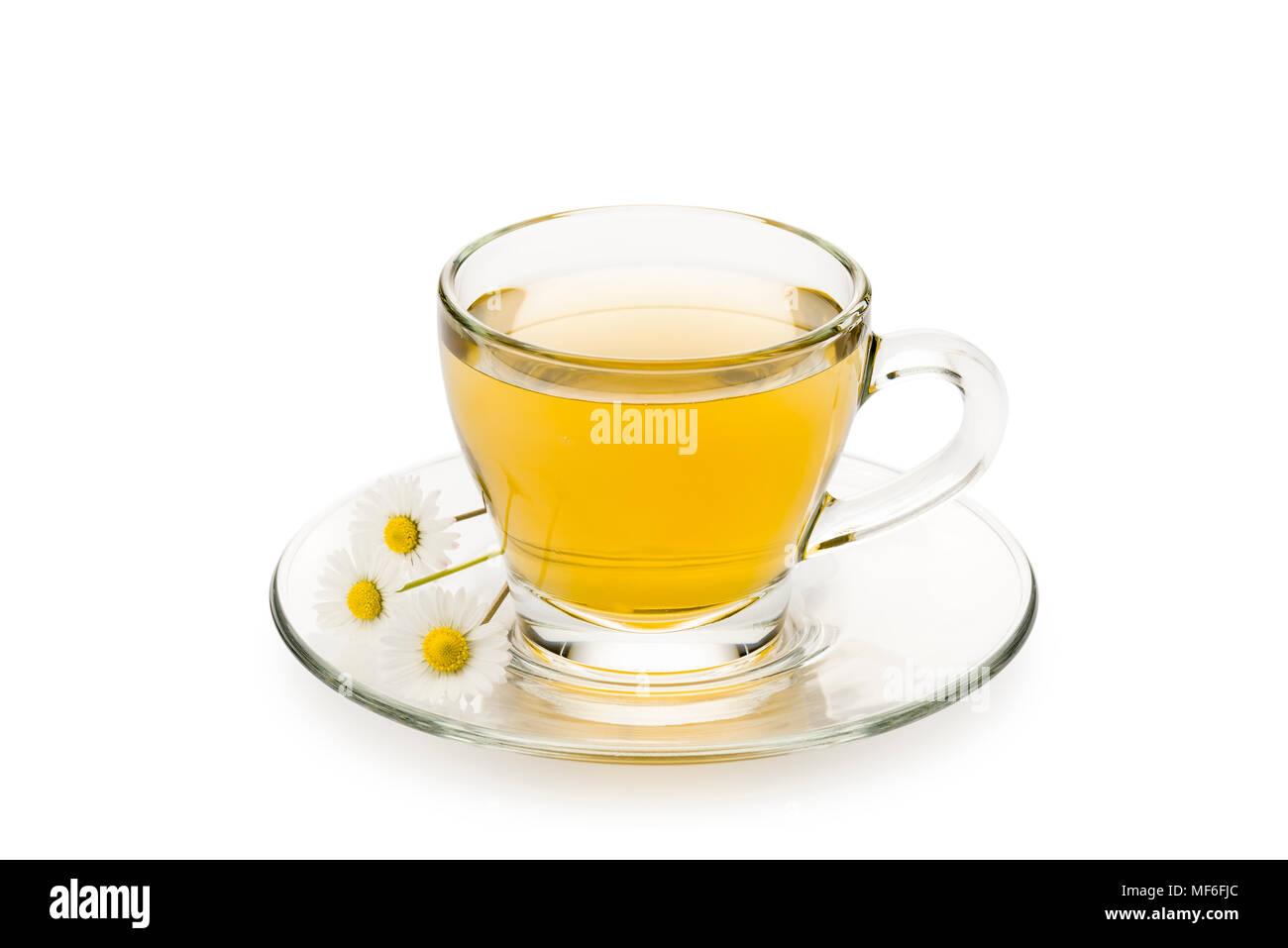 Kamille in Glas Schale mit Daisy auf weißem Hintergrund Stockfoto