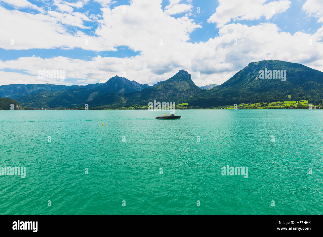 Wolfgangsee mit den Salkammergut-Bergen, fotografiert von St. Wolfgang, Öberösterreich Stockfoto