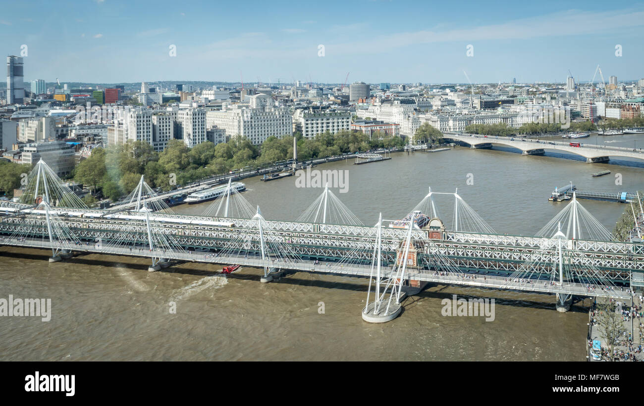 Hungerford Bridge und Golden Jubilee Bridges Stockfoto