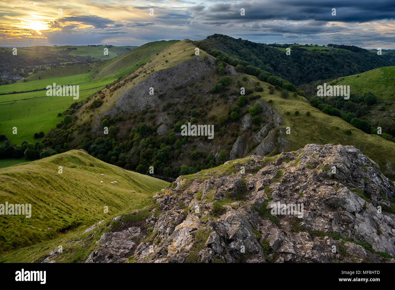 Thorpe Cloud und Bunster Hill bei Sonnenuntergang Stockfoto