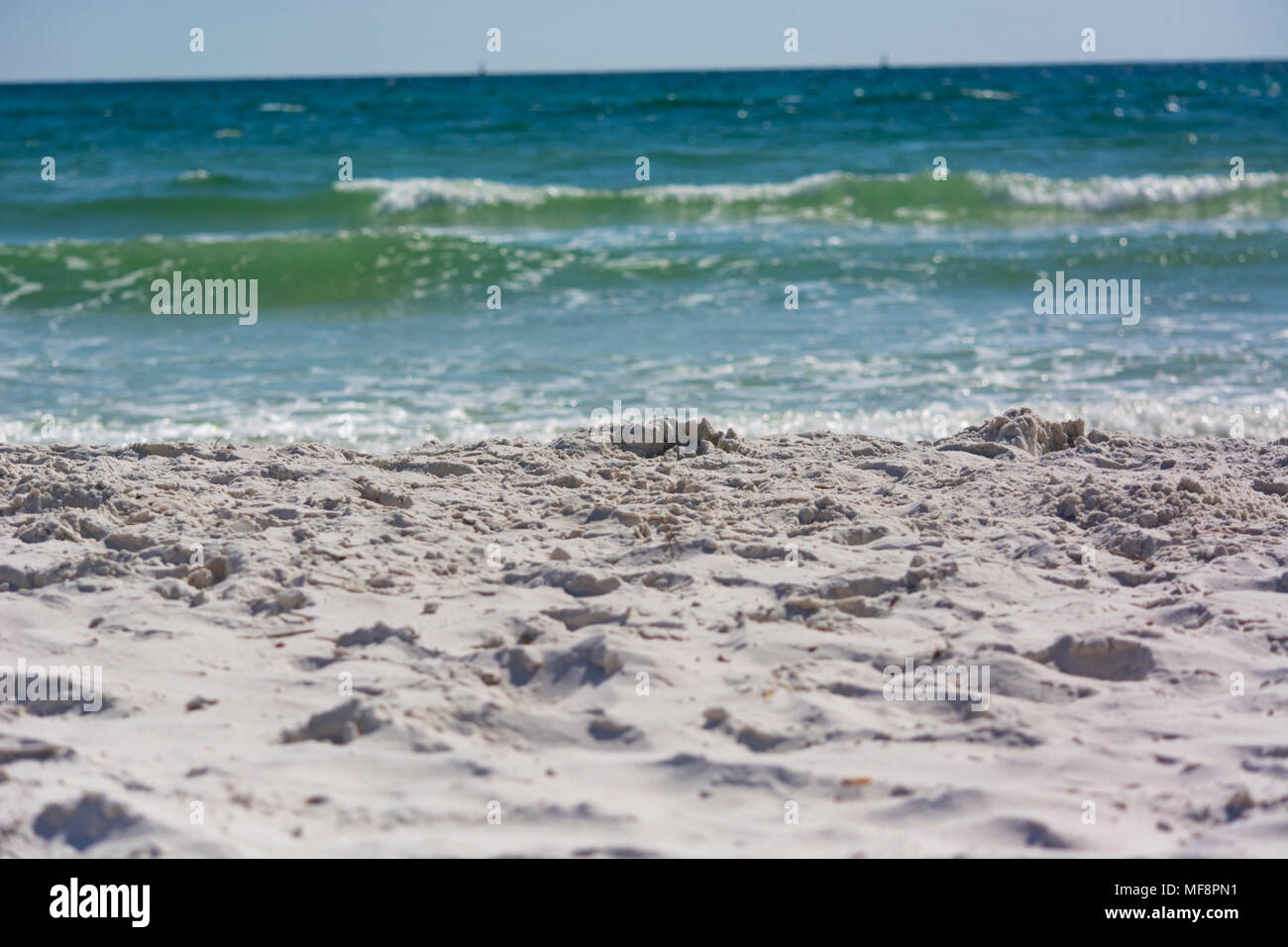 Ozean Wellen auf das Ufer Stockfoto