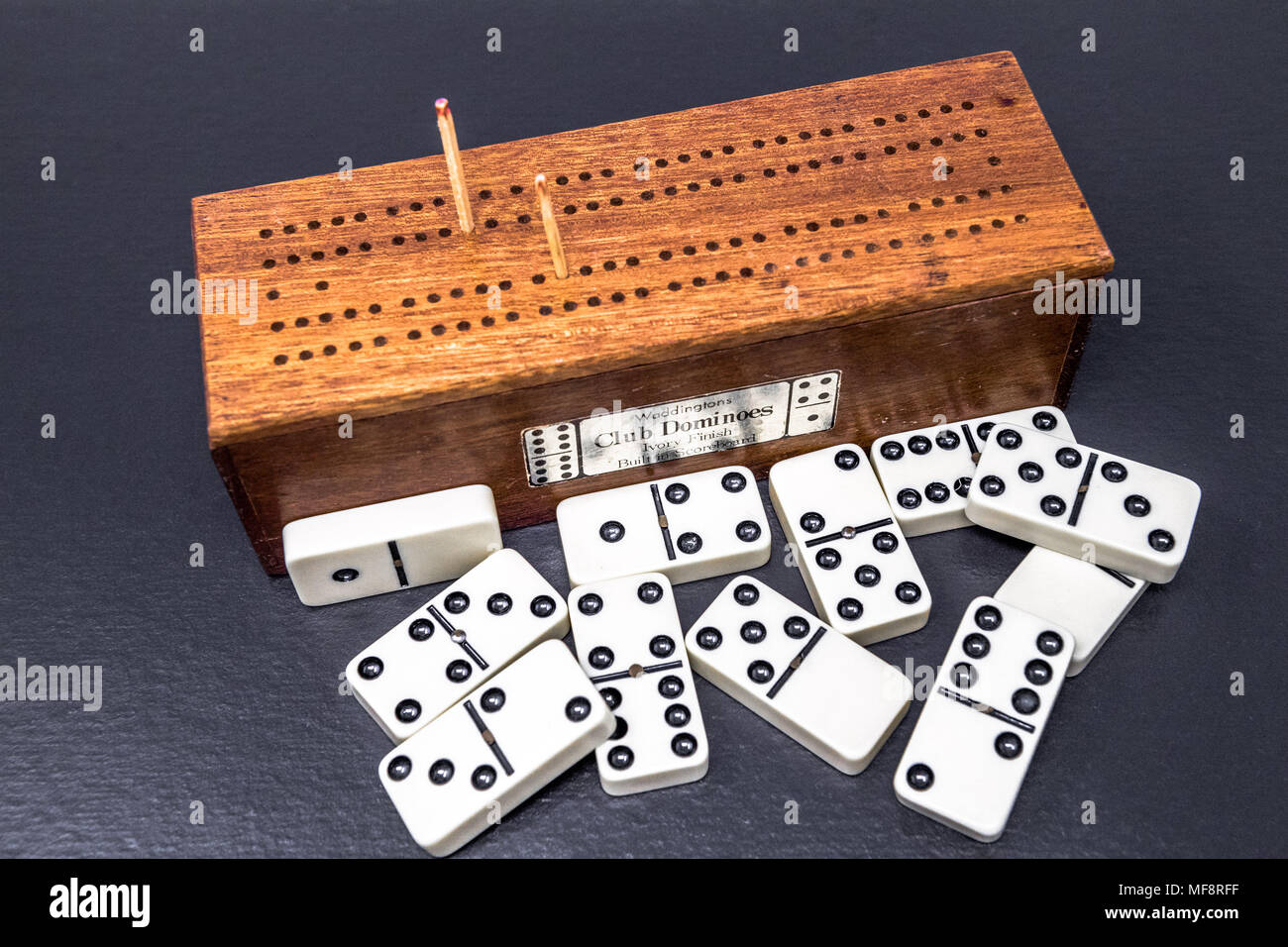 6 spielsteine -Fotos und -Bildmaterial in hoher Auflösung – Alamy