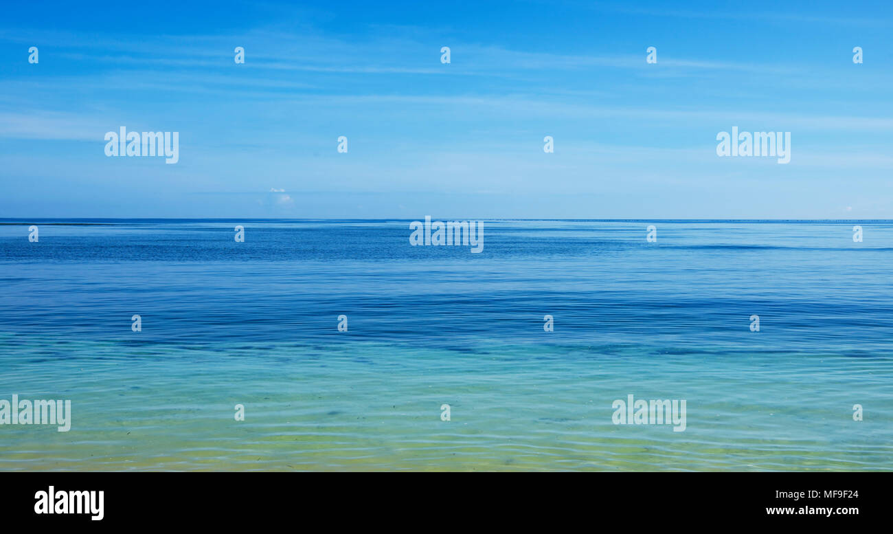 Azurblauen meer Bali Sea aus Lombok Indonesien Stockfoto